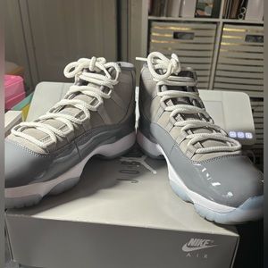 Cool Grey 11